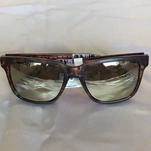 Robert Graham New unisex sunglasses O/S beautiful brown frame & temples !
